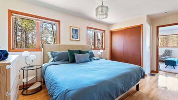 4 soverom, skrivebord, strykejern/-brett og wi-fi