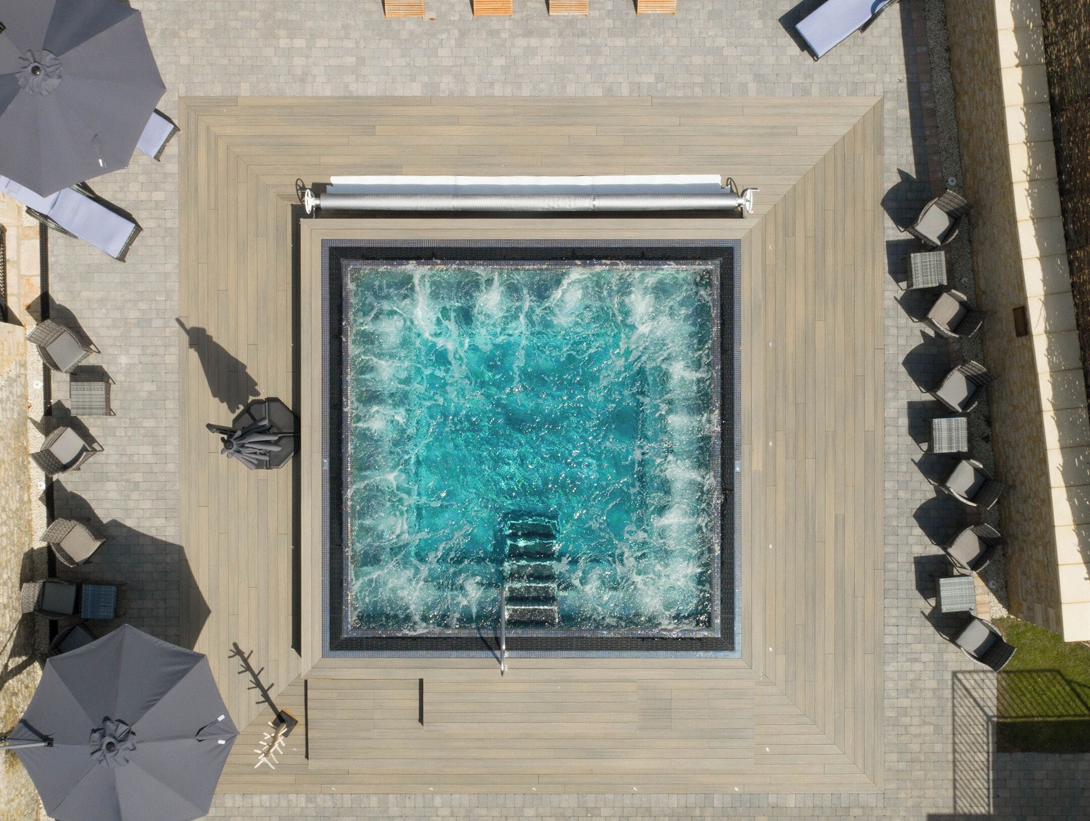 Sauna, hot tub, steam room, body treatments, facials, 5 treatment rooms