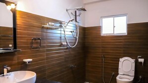 Deluxe Double Room | Bathroom - 4 Aces Ella by GHT (Ella)