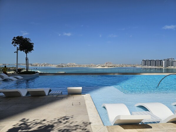 Exterior - Vacay Lettings - Beach Vista Beachfront (Dubai)