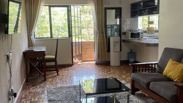 1 bedroom, in-room safe, iron/ironing board, free WiFi