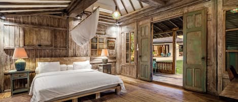 4 bedrooms, in-room safe, free WiFi, bed sheets
