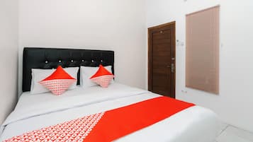Standard Double Room | Free WiFi, bed sheets