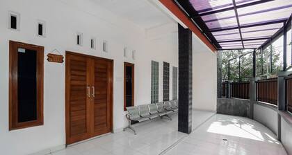 OYO 3006 Falisha Homestay Syariah