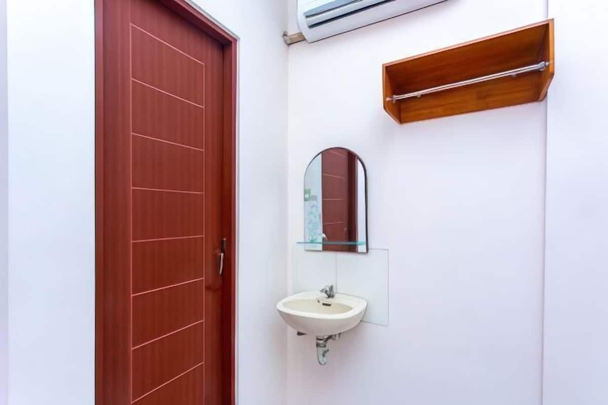 Bathroom | Shower