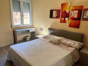 1 Schlafzimmer, Reisekinderbett, WLAN