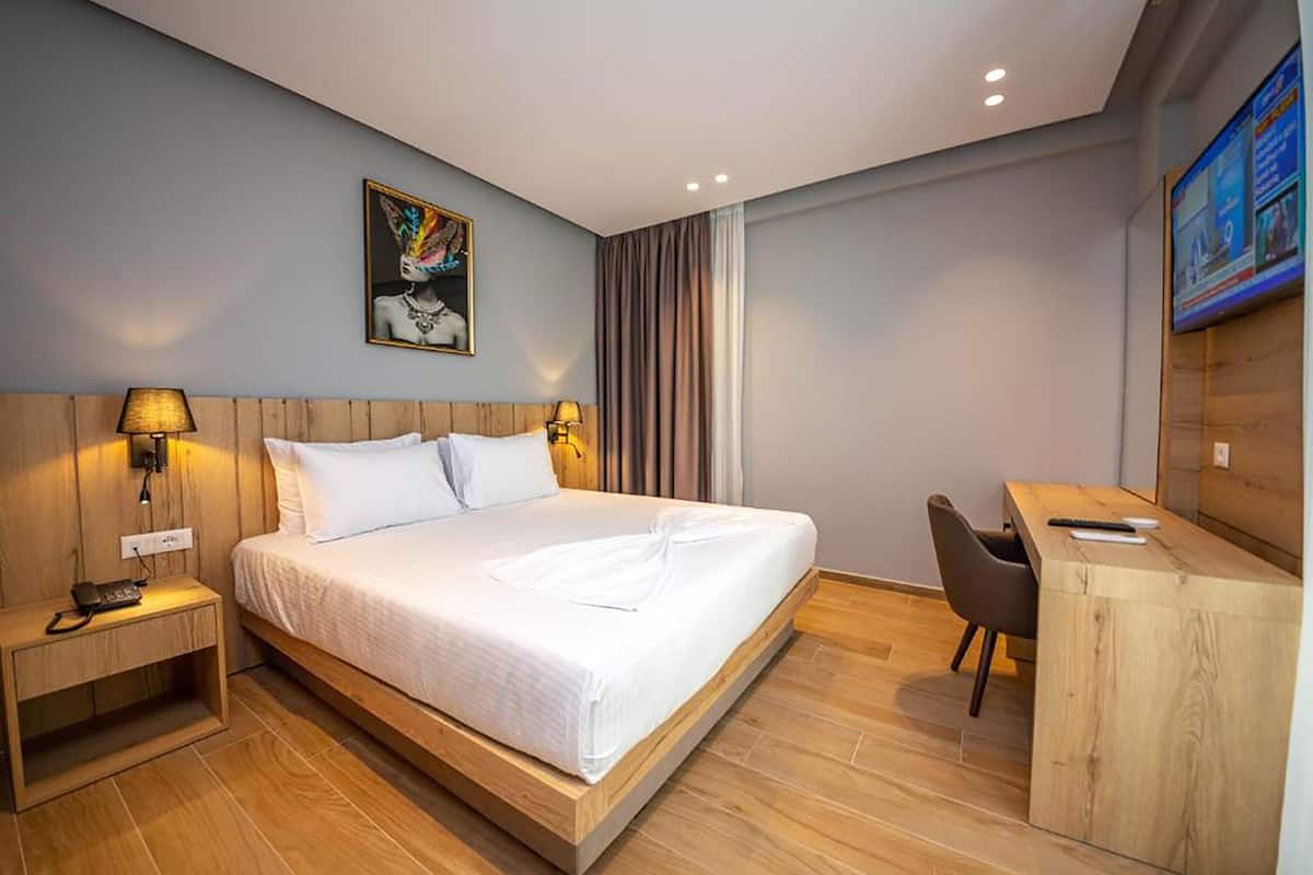 1 Schlafzimmer, Zimmersafe, Schreibtisch, Verdunkelungsvorhänge