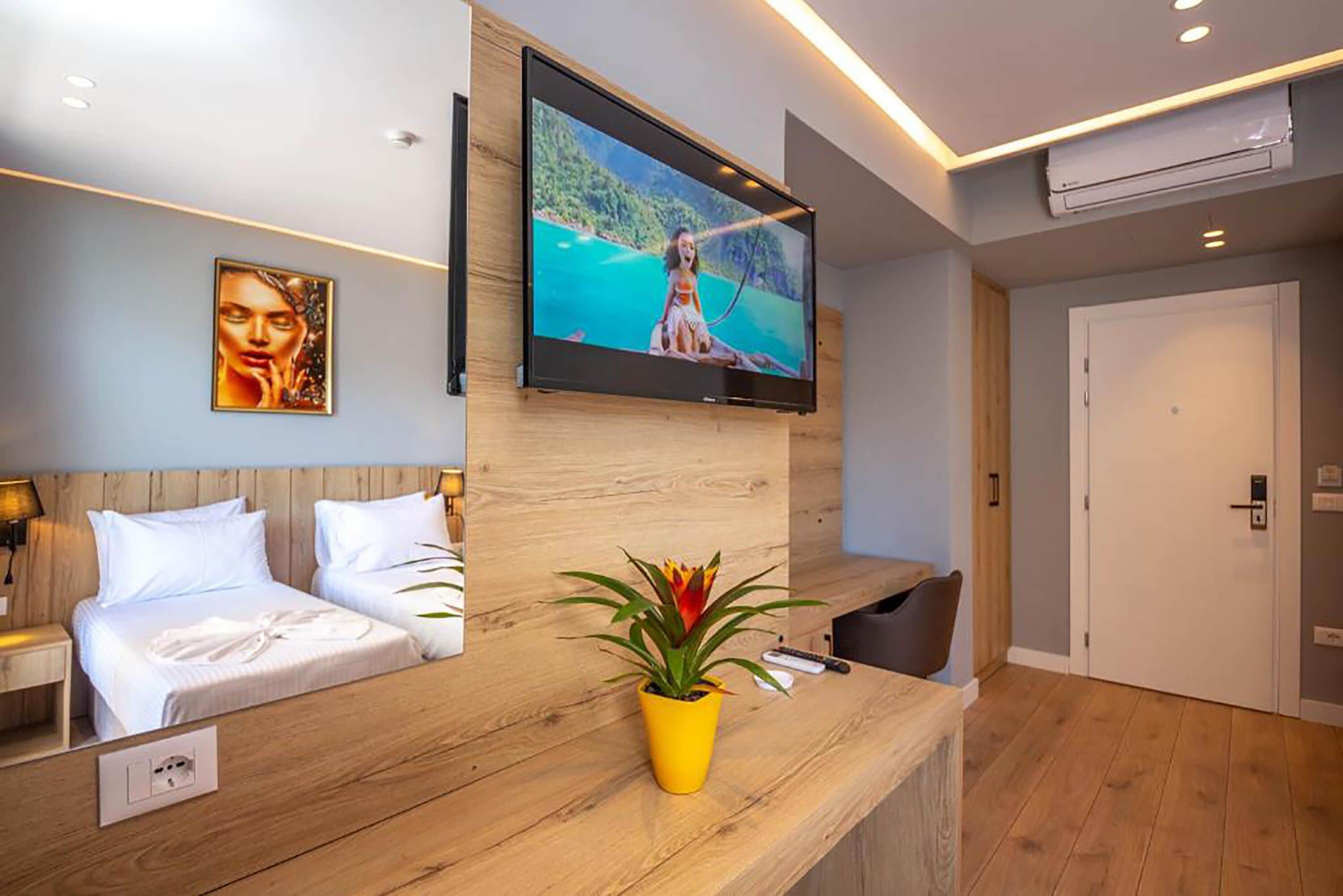 Photo - Azure Inn Hotel