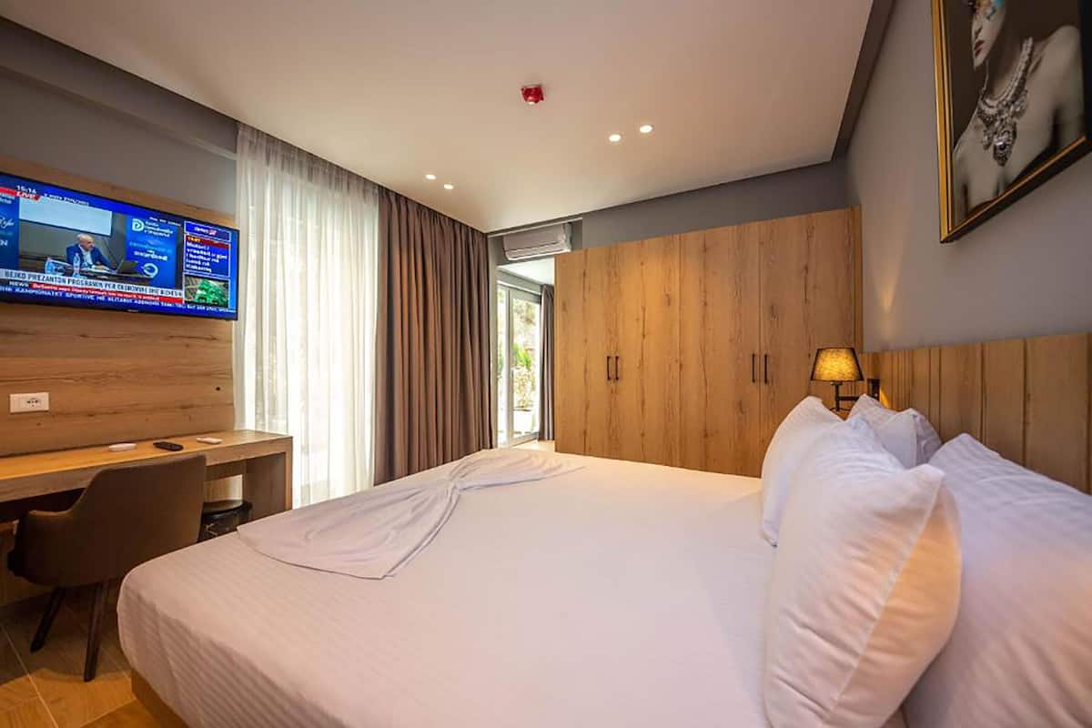 1 Schlafzimmer, Zimmersafe, Schreibtisch, Verdunkelungsvorhänge