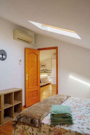 3 bedrooms, desk, iron/ironing board, free WiFi - Rural House on the Tropical Coast with Salt Pool (Salobreña)