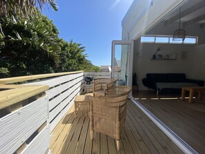 Terrace/patio - Tree House by the Ocean (Cape Town)