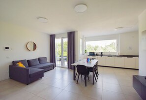 Basic Apartment | Private kitchen