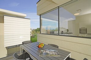 Club Apartment | Terrace/patio