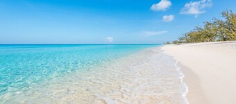 3 Suites BP - UP TO 30% OFF | Steps to Beach