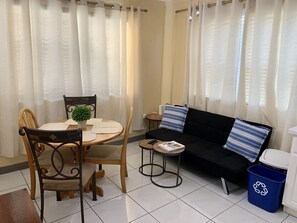 Dining - 3 Suites | Steps to Beach | Breakfast (West Bay)