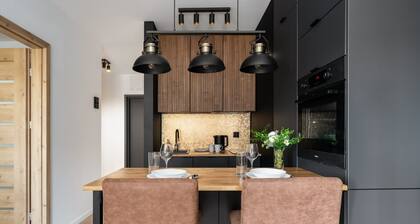 Stilvolle Wohnung mit Balkon | Parkplatz