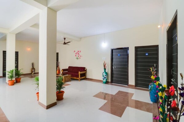 Lobby - Goroomgo Vaiko Bhubaneswar (Bhubaneshwar)