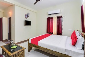 Deluxe Double Room, Multiple Beds, City View | City view - Goroomgo Vaiko Bhubaneswar (Bhubaneshwar)
