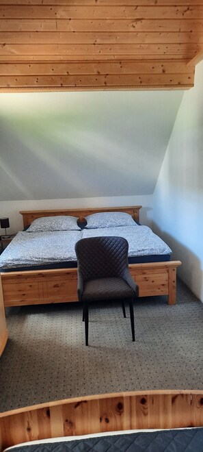 2 soverom, reiseseng for barn, wi-fi og sengetøy