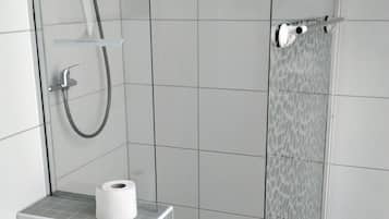 Dusche, Haartrockner, Handtücher, Toilettenpapier