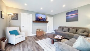 スマートテレビ、テーブルサッカー台、卓球台