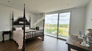 5 Schlafzimmer, Reisekinderbett, kostenloses WLAN, Bettwäsche