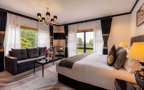 Suite (Lodge) | Ropa de cama de alta calidad y artículos del minibar gratis 