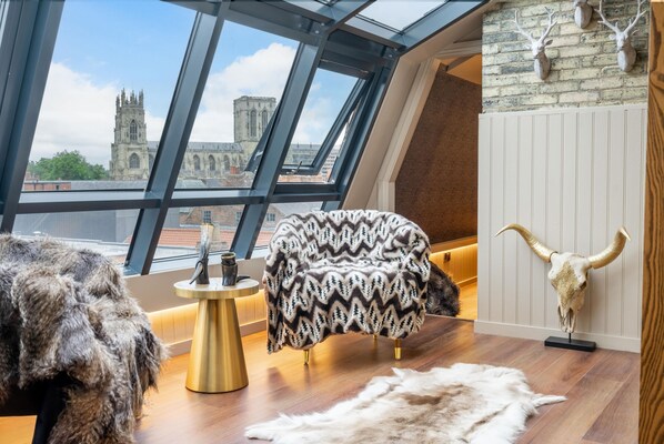 المنشأة من الداخل