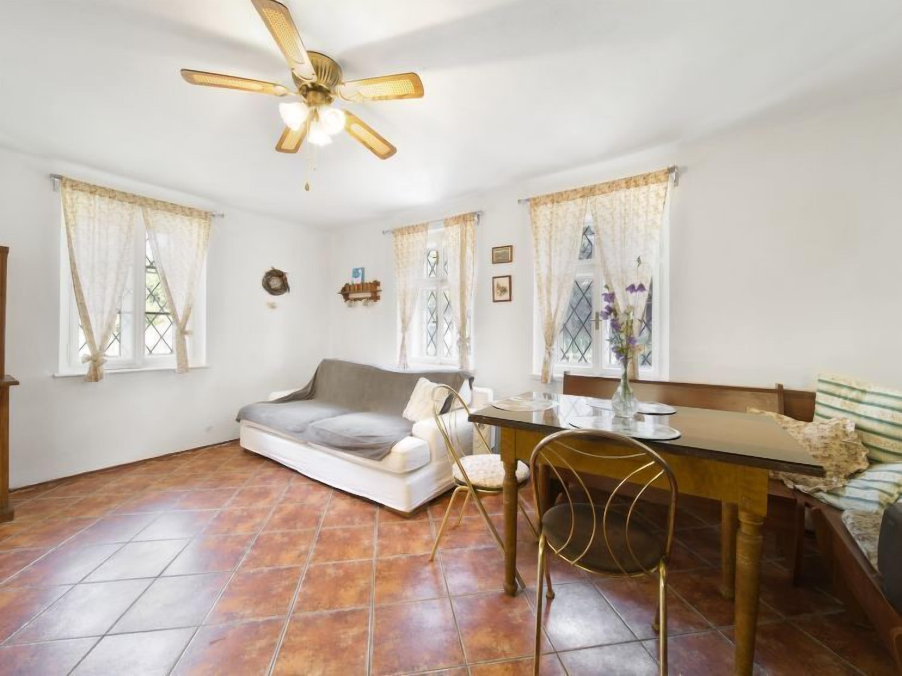 Televisión, chimenea