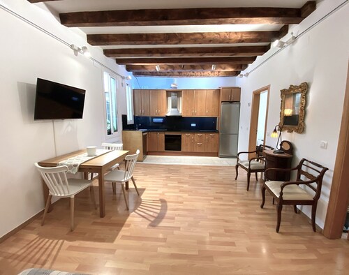 Ramblas Waterfront Retreat