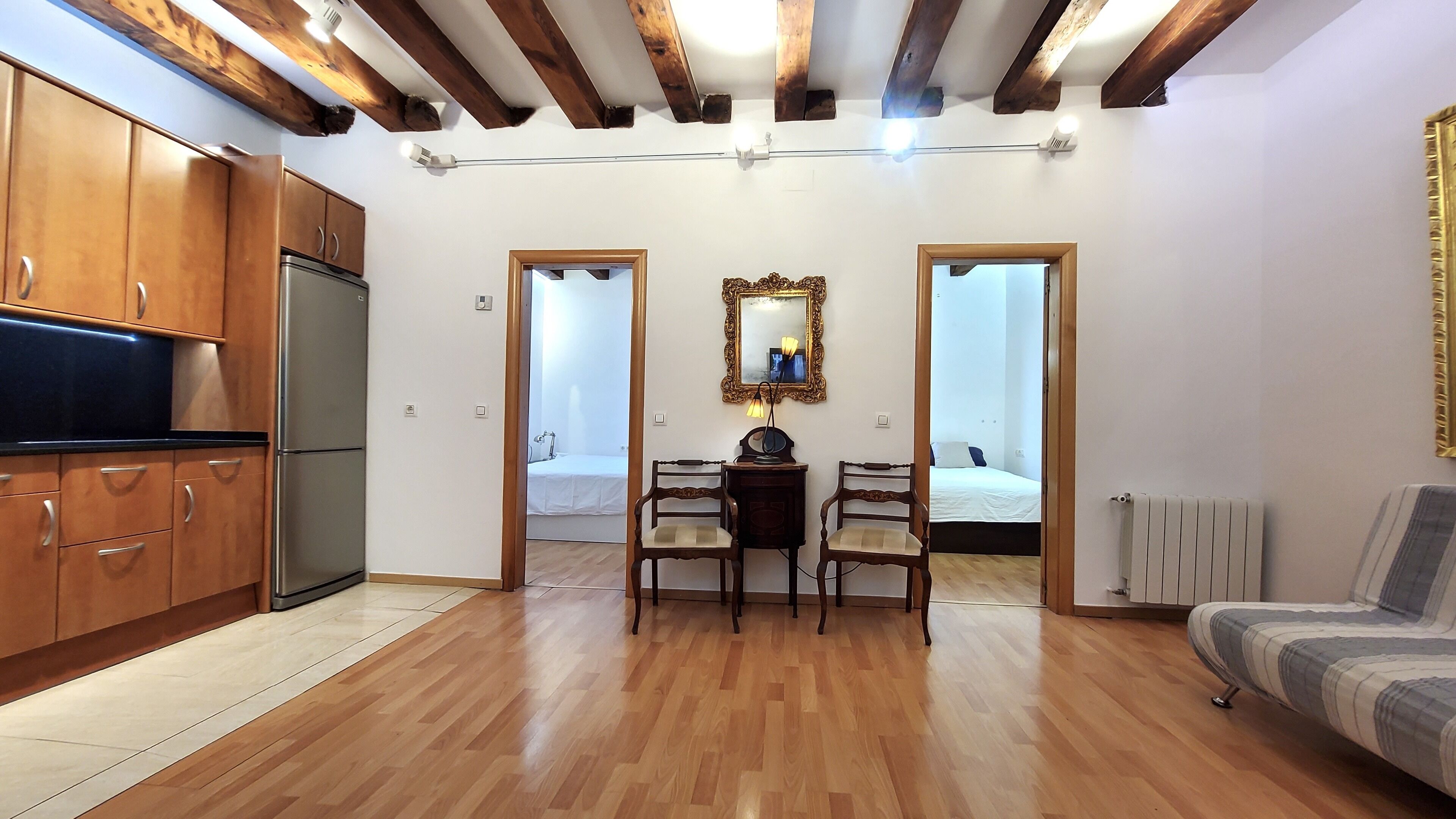 4 dormitorios, escritorio, tabla de planchar con plancha y wifi gratis