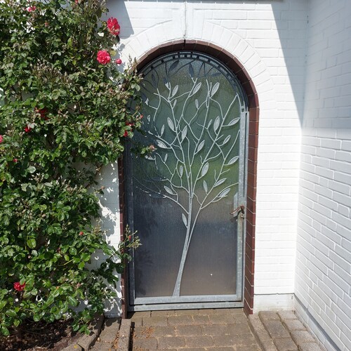 Kleine Gartenwohnung am Meer