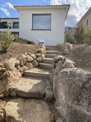 Enceinte de lâhĂ©bergement