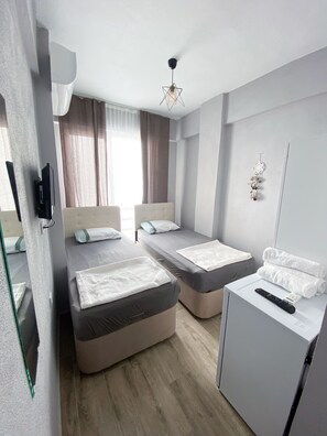 Comfort Twin Room | Desk, free WiFi, bed sheets - Patama Butik Otel (Marmara)
