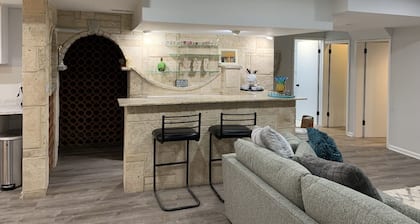 Modern beach apartment 1.0 mile to the beach...