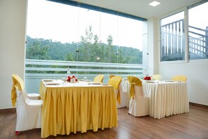 Restaurant - Misty Range Resorts (Devikolam)