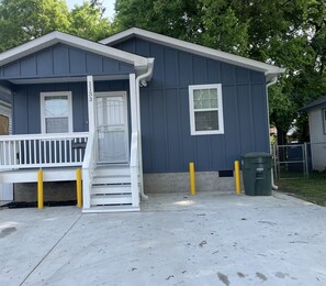 Exterior - Downtown / newly remodeled 3bed/2bath home. (Chattanooga)