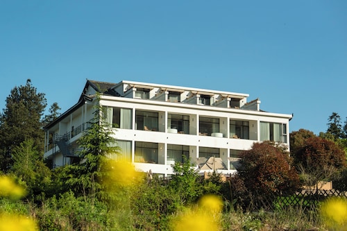 Zhangjiajie National Park Nvue Resorts