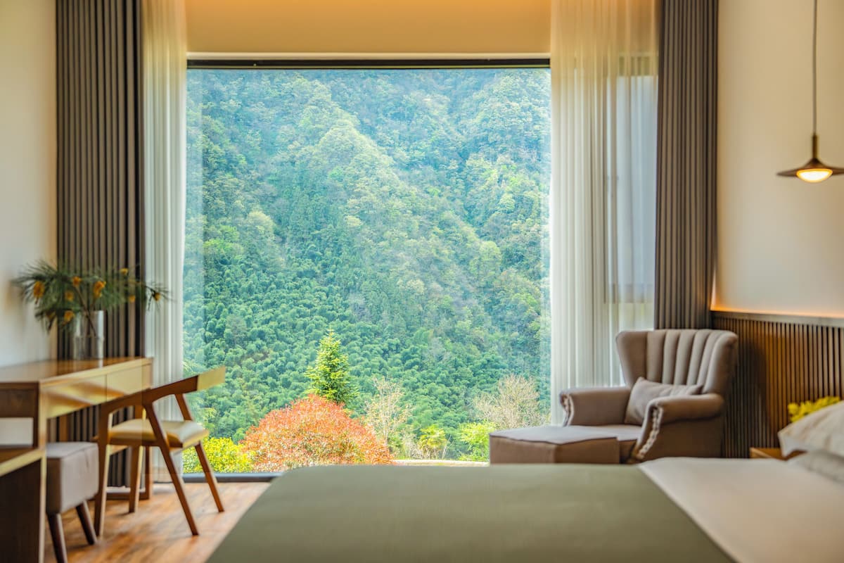 Premium bedding, pillow-top beds, free minibar, individually decorated