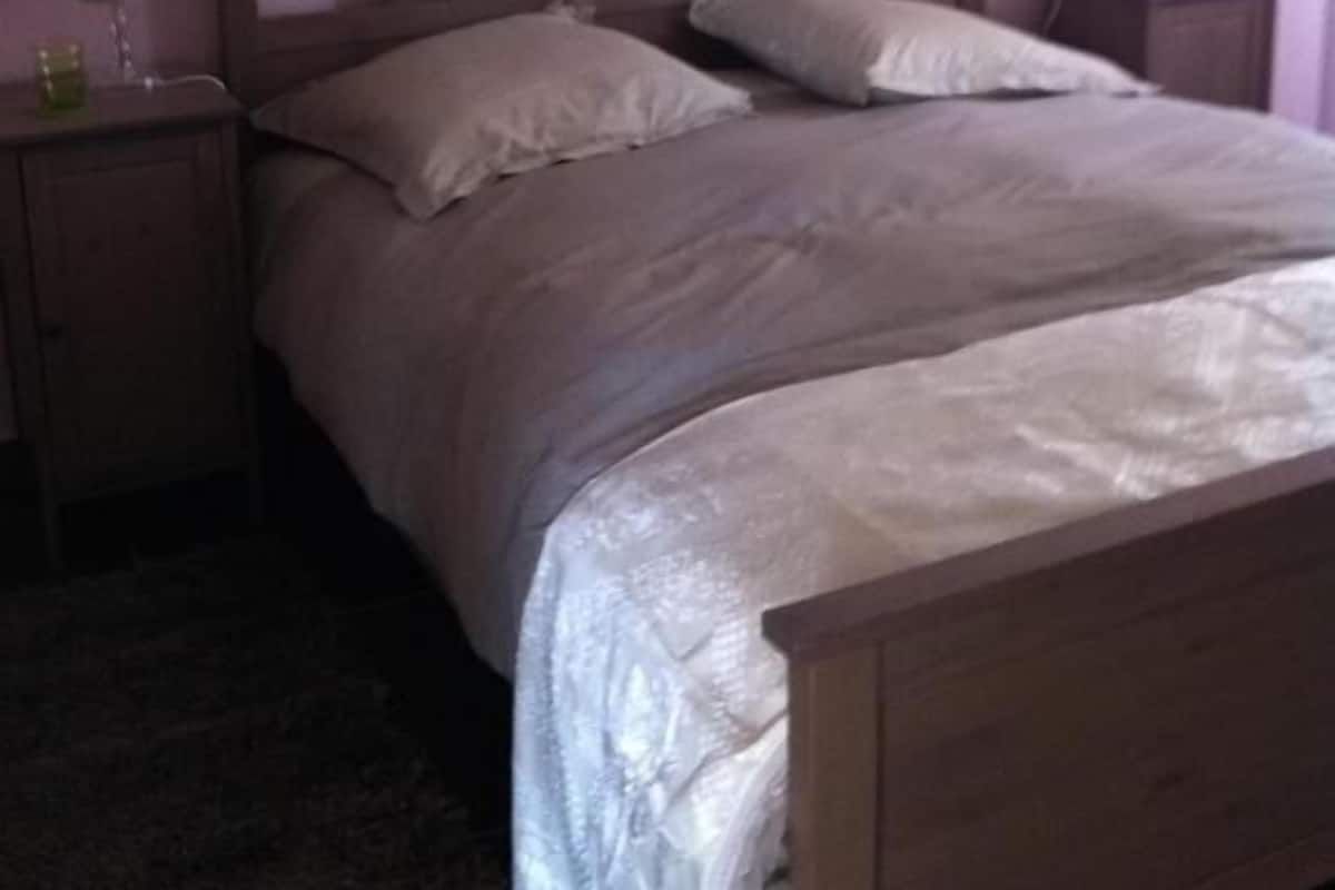 Comfort Double Room | Meja, Wi-fi percuma, cadar katil