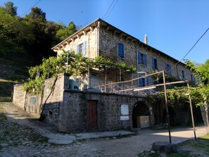 Esterni