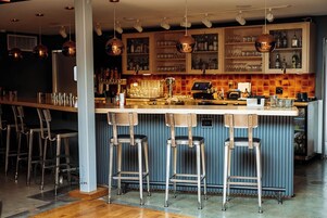 Bar (en la propiedad)