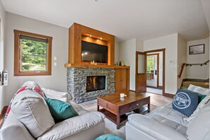 Smart TV, fireplace, stereo - Tremblant Prestige - Étoile 1520-11 (Mont-Tremblant)