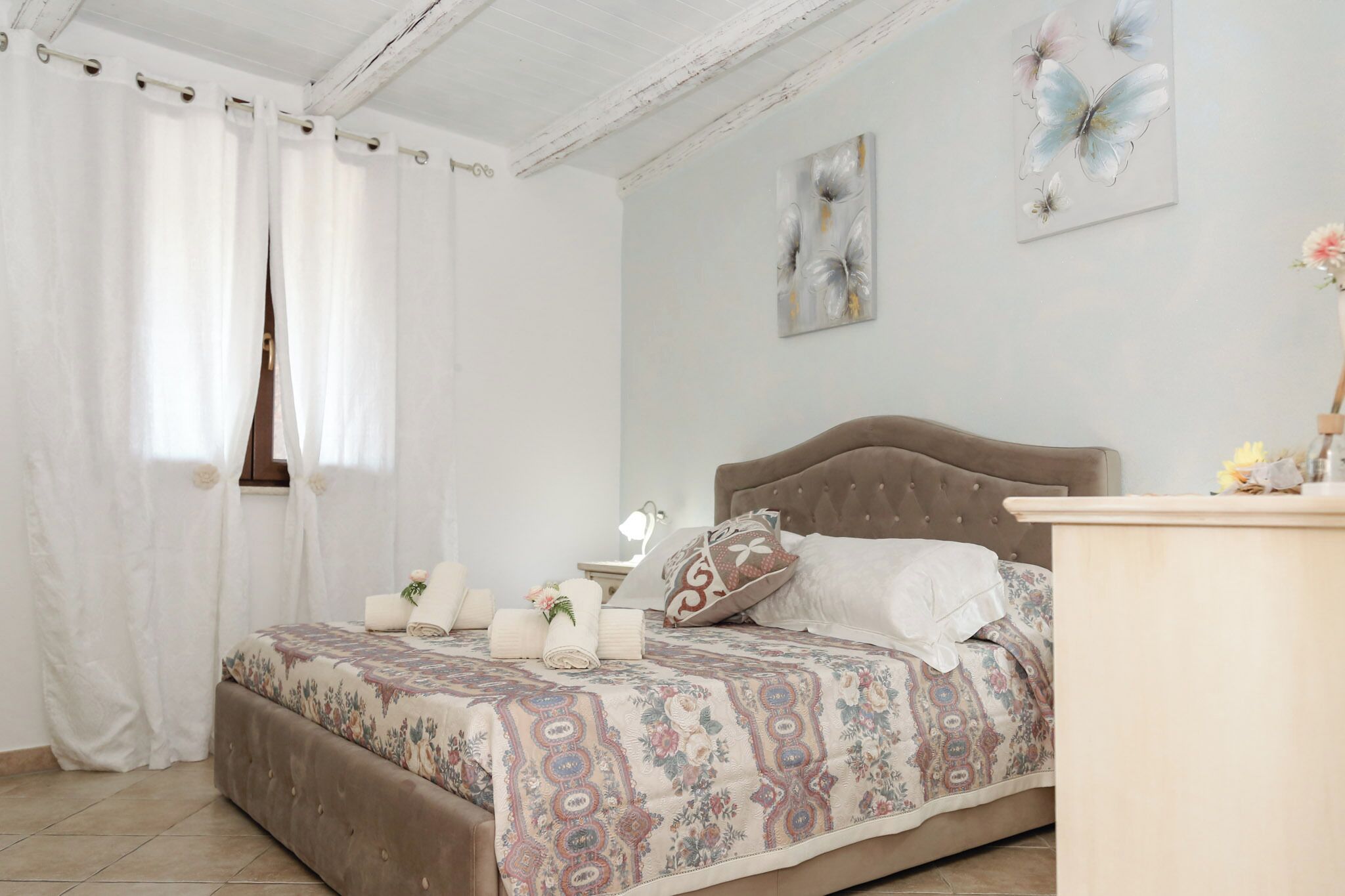 4 chambres, fer et planche à repasser, lit parapluie, Wi-Fi gratuit