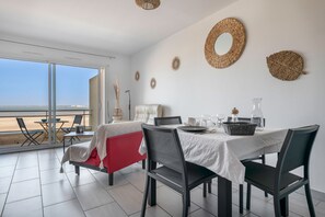 Dining - Facing the sea -  apartment for 2 (Saint-Brevin-les-Pins)