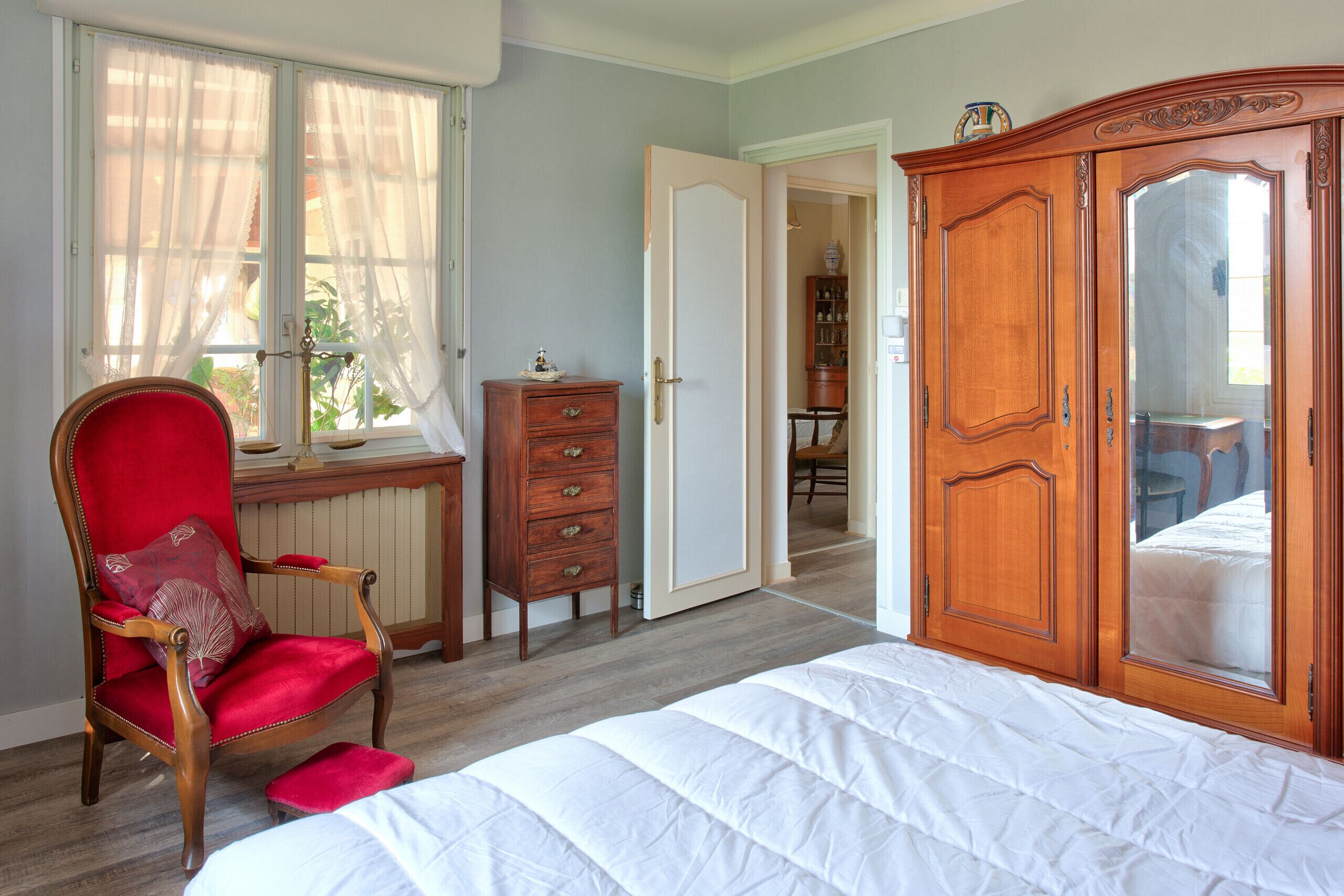 3 bedrooms, iron/ironing board, free WiFi