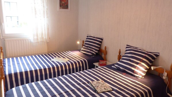 2 bedrooms, iron/ironing board, travel crib, bed sheets