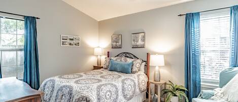 3 bedrooms, desk, iron/ironing board, free WiFi