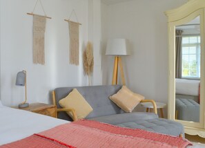 1 dormitori, planxa i posts de planxar, wifi i roba de llit 
