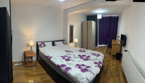 Apartment | 2 bedrooms, free WiFi, bed sheets - Inviting 2-bed Apartment Near Heathrow (Hayes)
